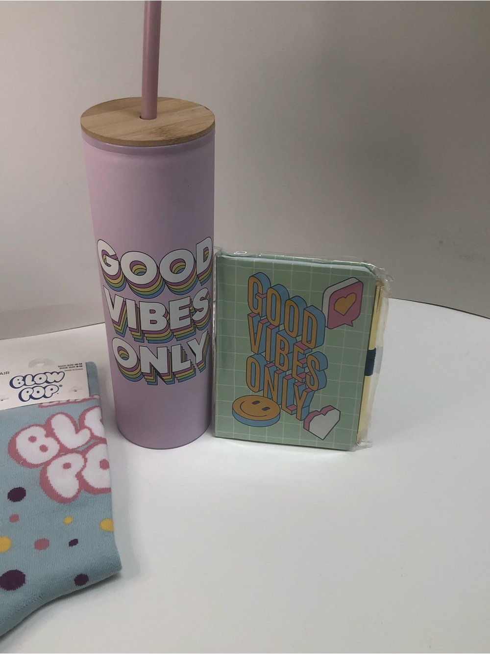 Bundle "Good Vibes Only" Water Bottle with Note Pad and Socks